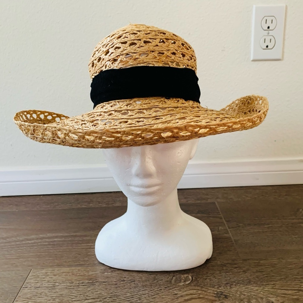 Liz Claiborne Sun hat